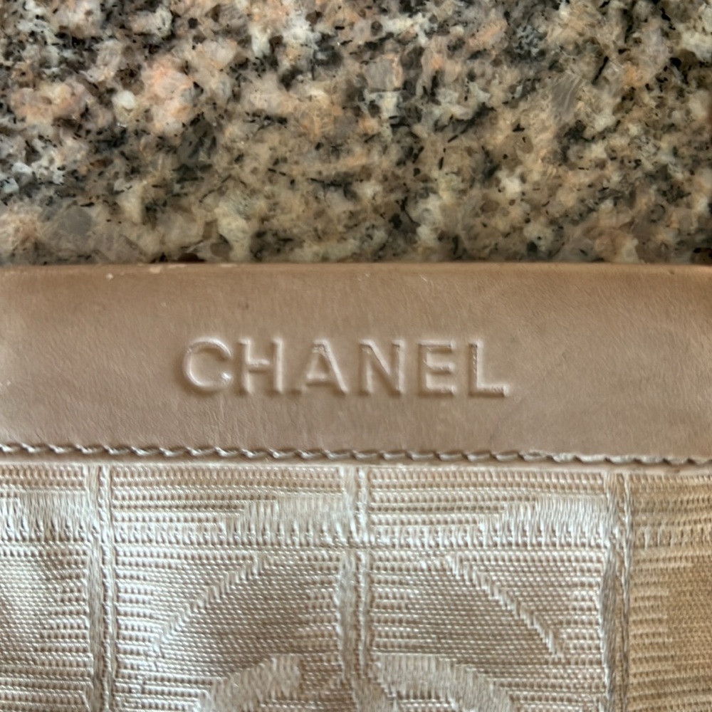 Chanel Key Ring Pouch - Picture 8 of 8